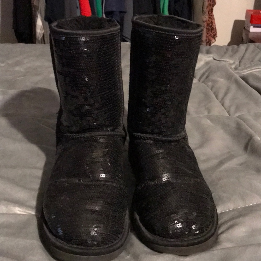 Ugg short boots